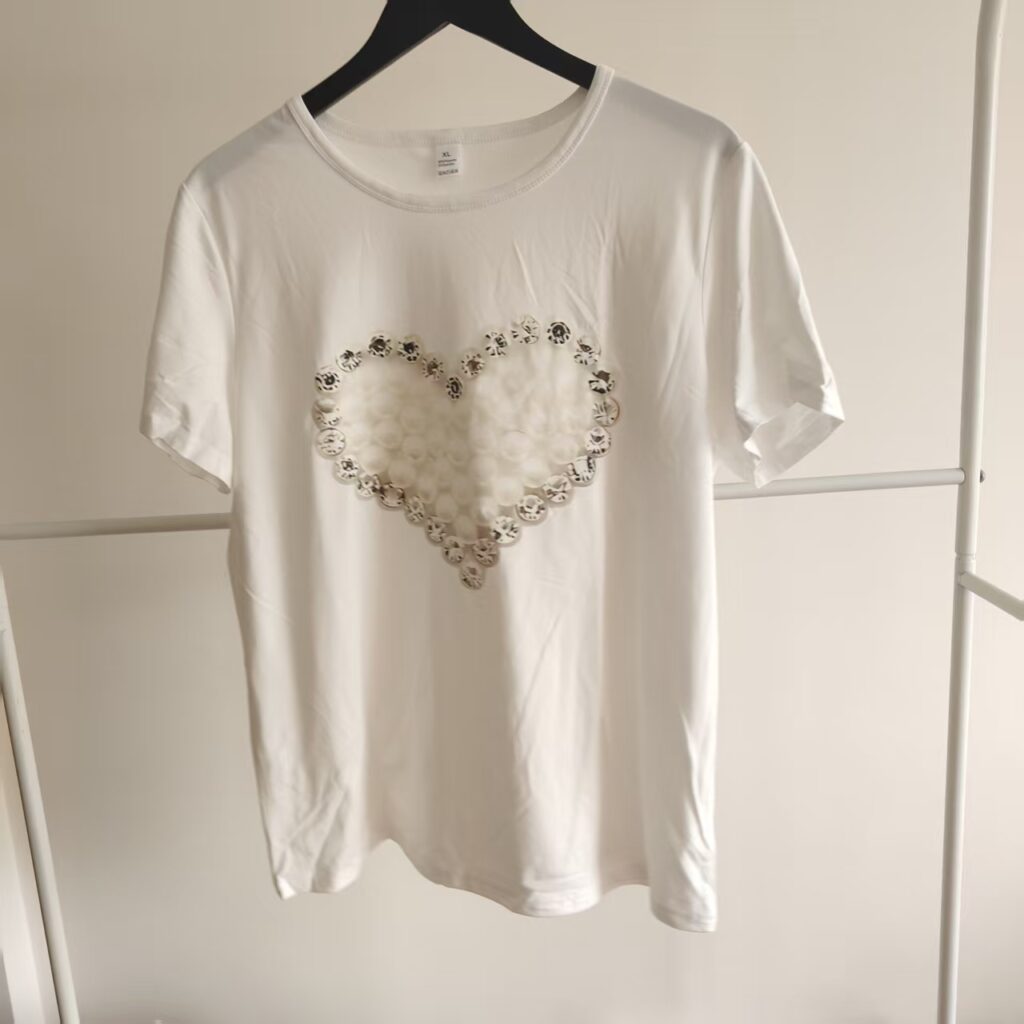 White round-neck short-sleeved T-shirt